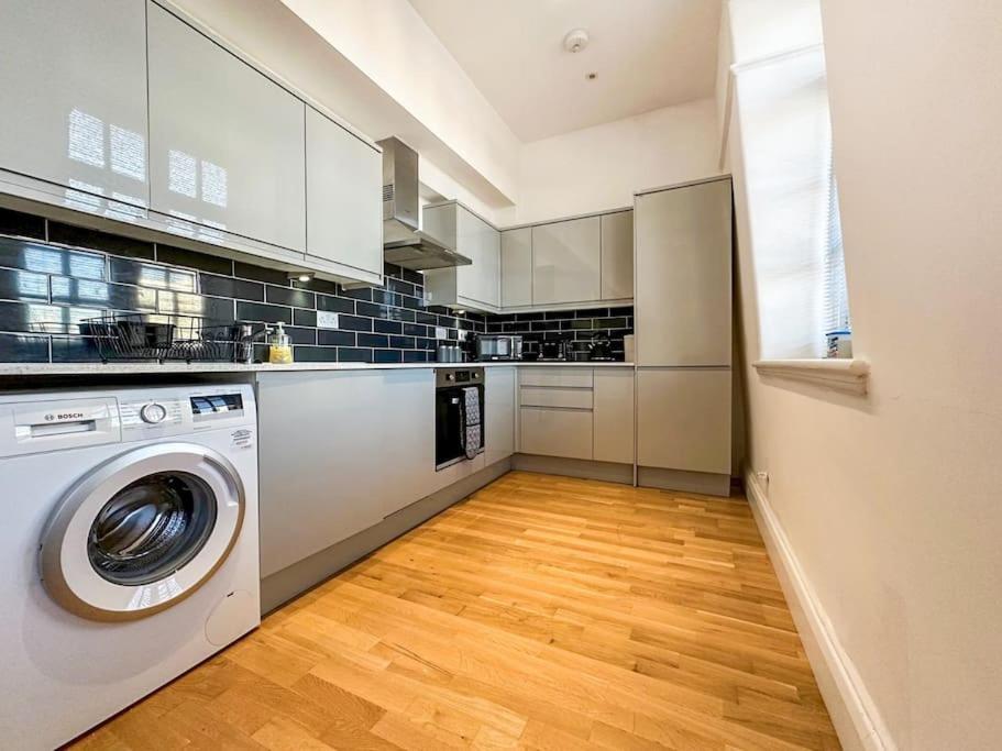 Newly Refurbished Luxury 3 Bedroom Apartment London Exterior foto